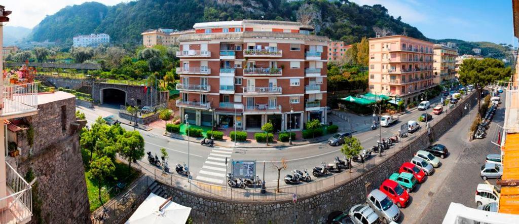 Ulisse Apartment Сорренто Екстер'єр фото